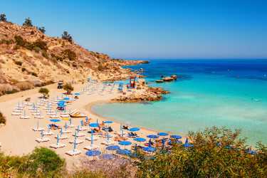 Wycieczka z Pafos w kierunku Ayia Napa Marathon z Lefkarą, odrobiną wina i oliwy